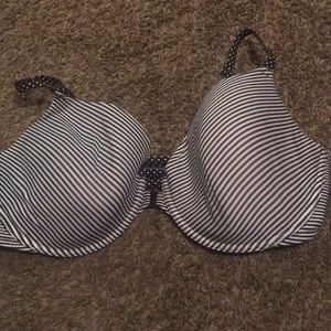 Victoria Secret front snap bra